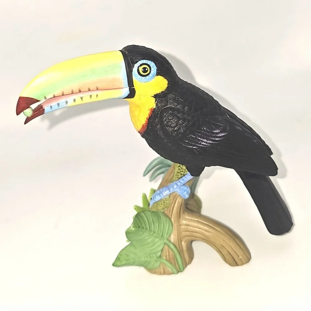 Lenox 2002 Keel-Billed‎ Toucan Bird Porcelain Figurine Tropical Rainforest Decor